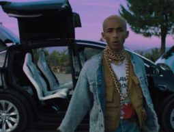 A Coachella, un Tesla Model X vole sur scène au dessus de Jaden Smith