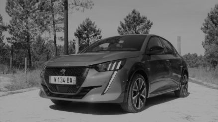 La police des douanes italienne roule en Peugeot 208 électrique