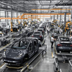 tesla dément toute réduction d'effectifs à son usine de berlin et garantit la stabilité et la pérennité des emplois sur le site.