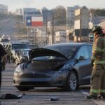 découvrez les détails de l'accident mortel au texas impliquant tesla, suscitant un débat intense sur la sécurité et l'avenir de la conduite autonome.
