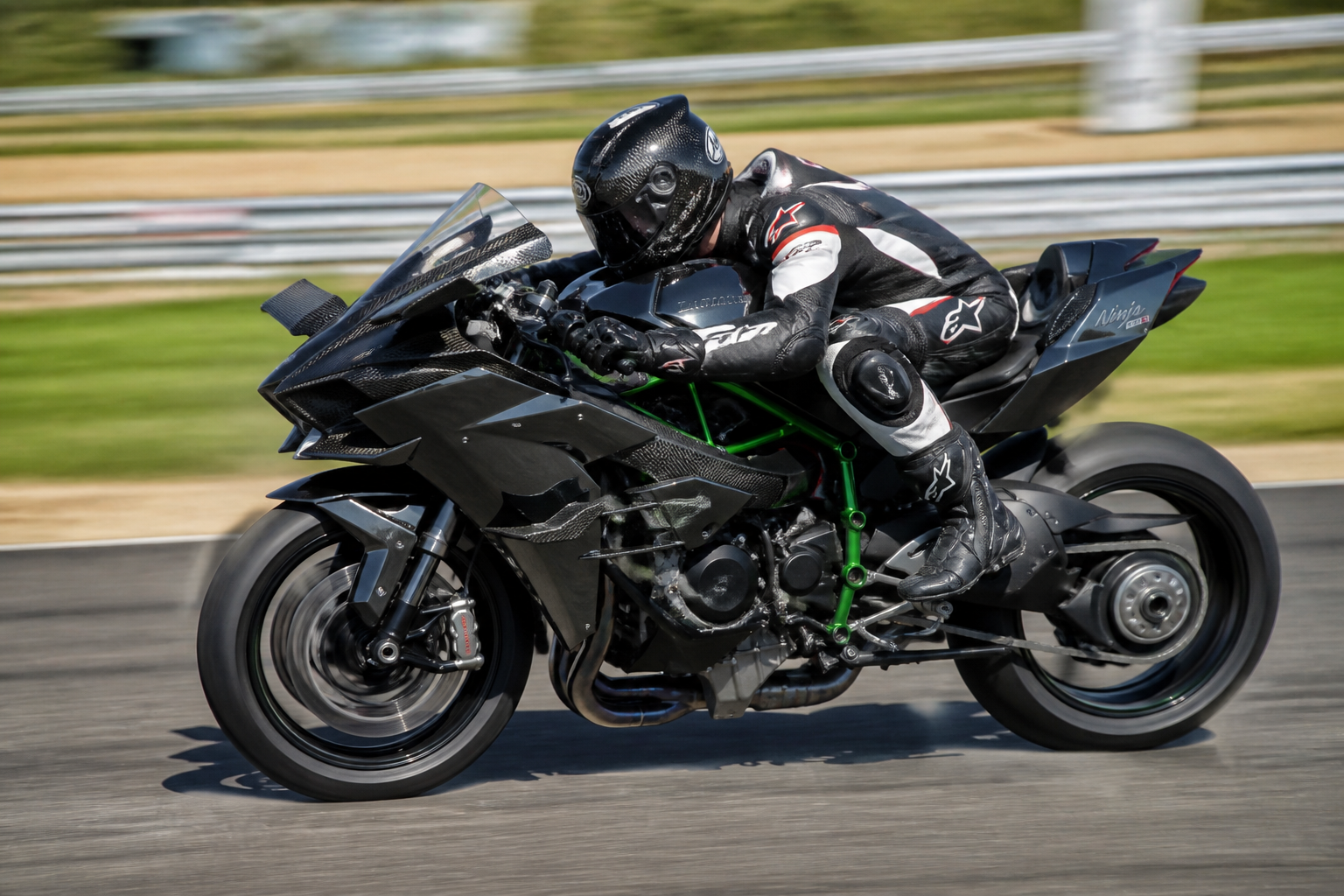 Quelle moto détient le record de vitesse ?